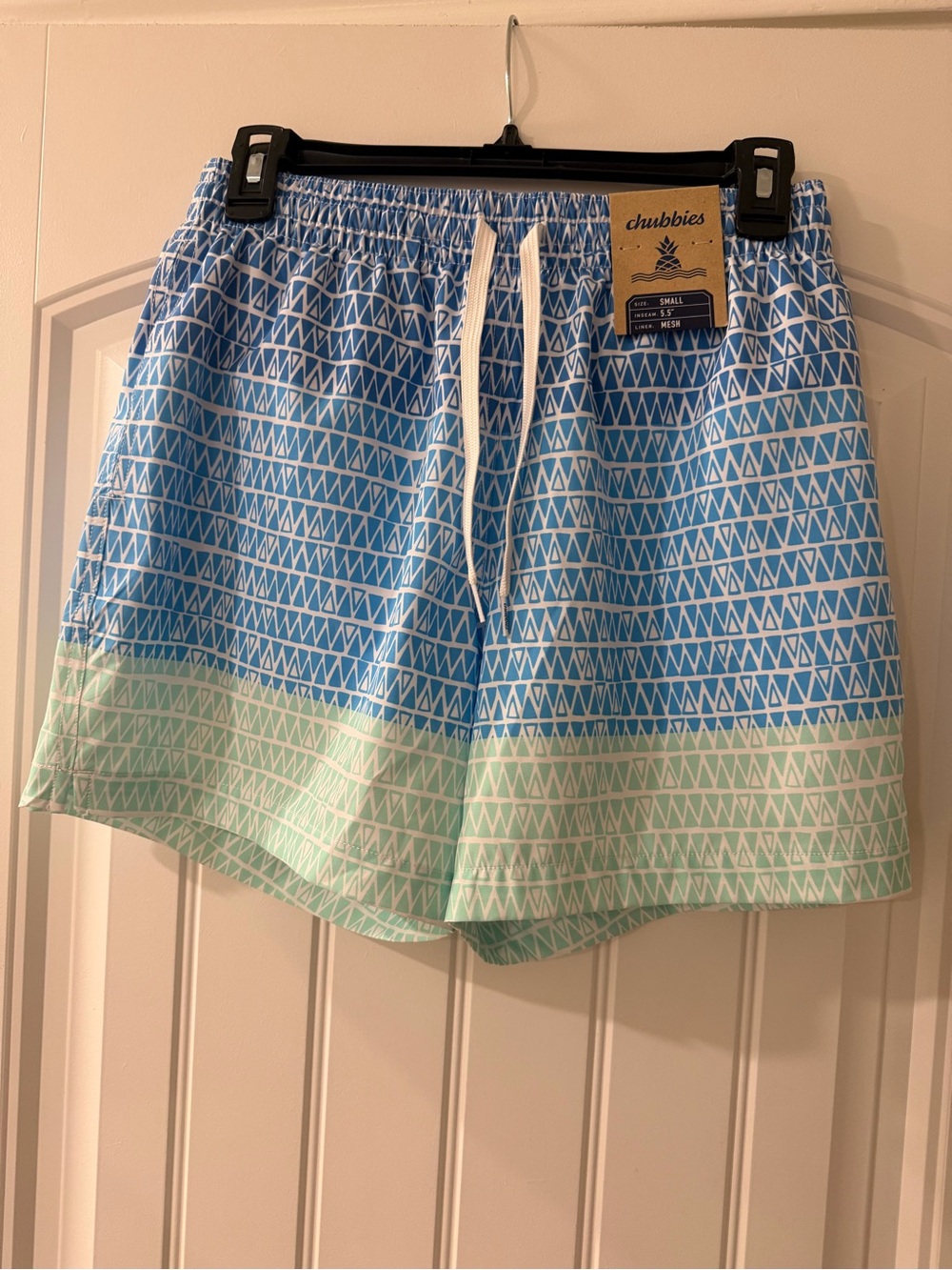 Chubbies Ocean Trifectas 5.5" Swim Trunks Men’s Small NWT